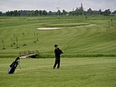 Martin Kuk pihrv na green prvn jamky.