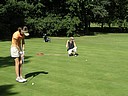 Albta Kainov zahrla na devte jamce birdie, kdy se j podailo promnit nkolik metr dlouh pat z kopce.