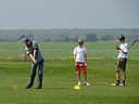 Turnaji přálo počasí, sice foukal vítr, ale všichni mohli po hřišti chodit v šortkách., Foto: David Jirků