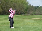 Michaela Bartonkov (GC Pardubice) na odpaliti devt jamky., Foto: David Jirk